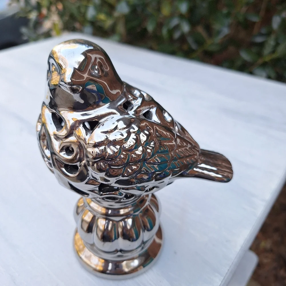 Chrome Silver Bird on a Pedestal Statue Figurine Ceramic Home Decor - Picture 1 of 15